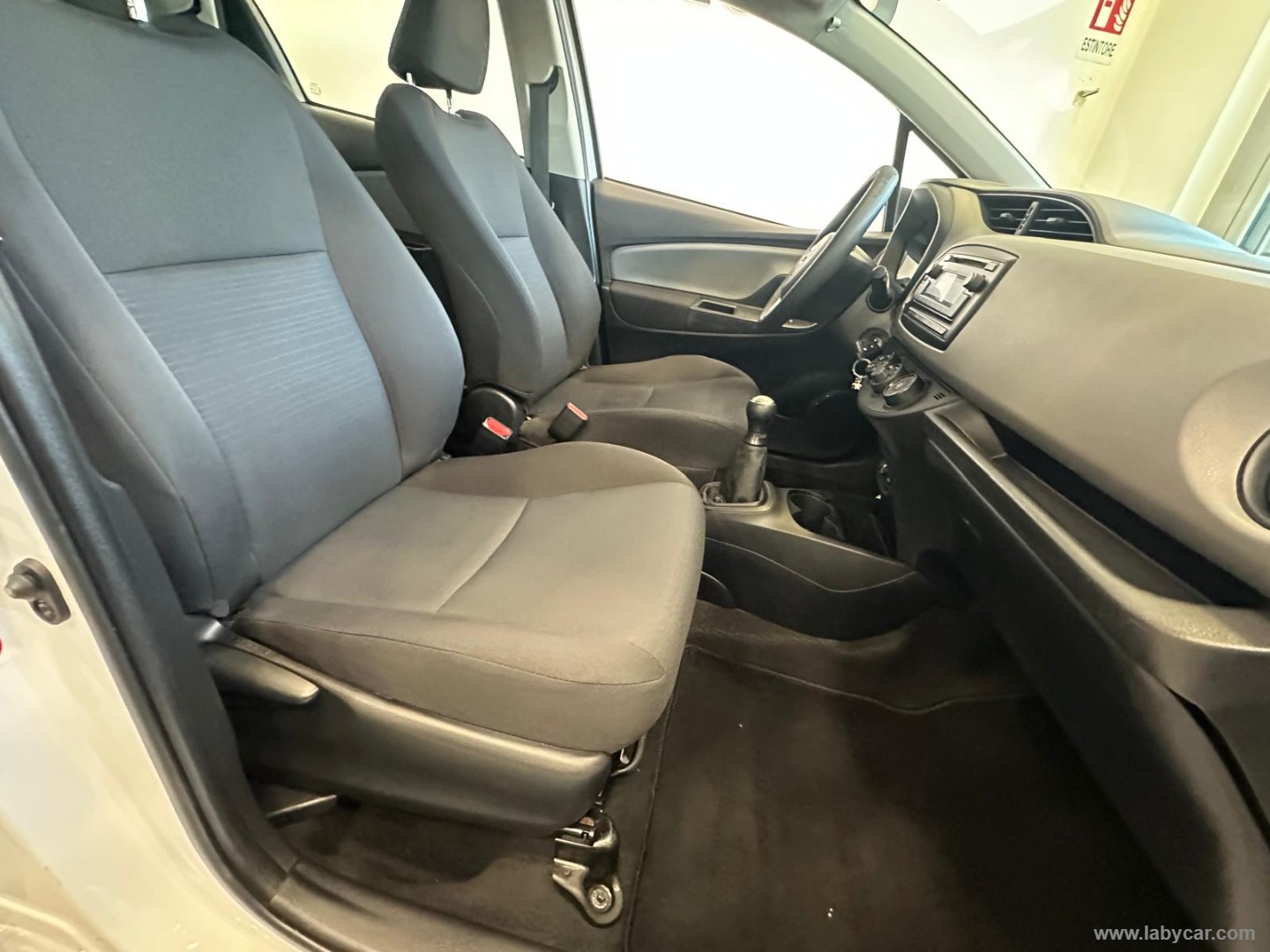 Yaris 1.0 5p. Active - immagine 8