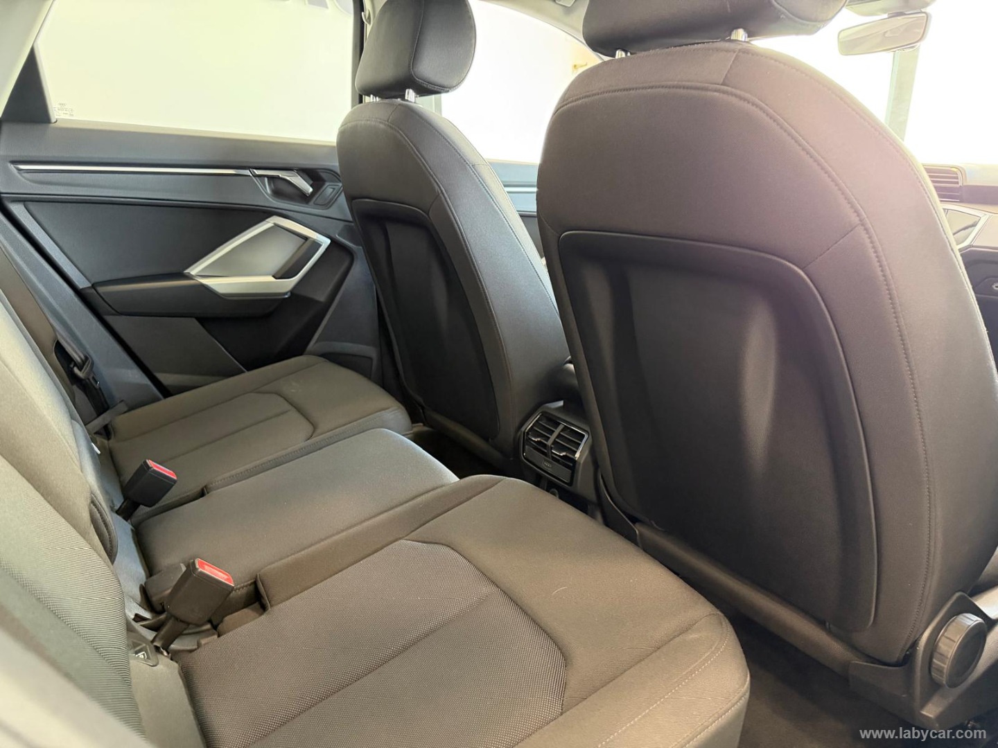 Q3 35 TDI S tronic Business Advanced - immagine 8