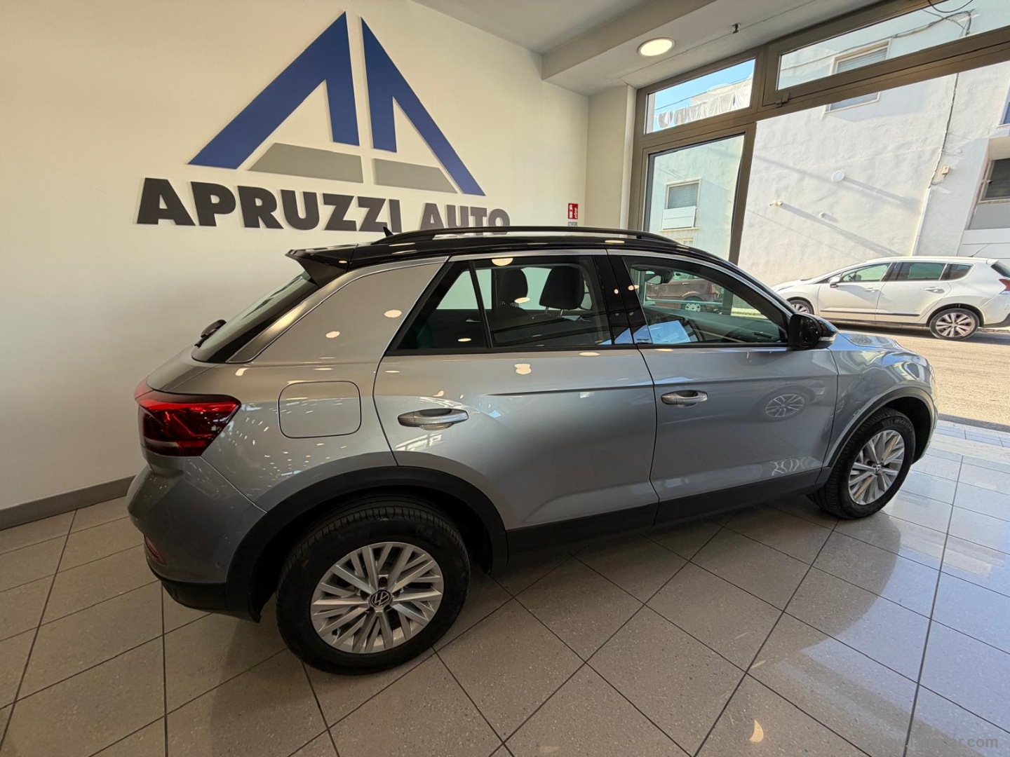 T-Roc 2.0 TDI SCR 150 CV DSG Life - immagine 8