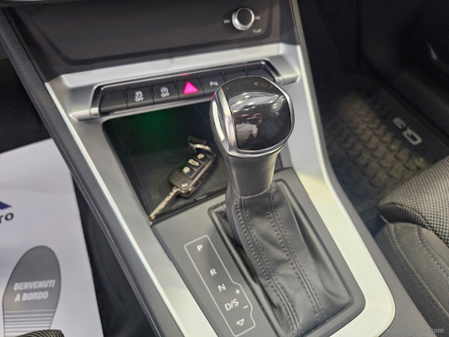 Q3 40 TDI quattro S tr. Business Adv. - immagine 8