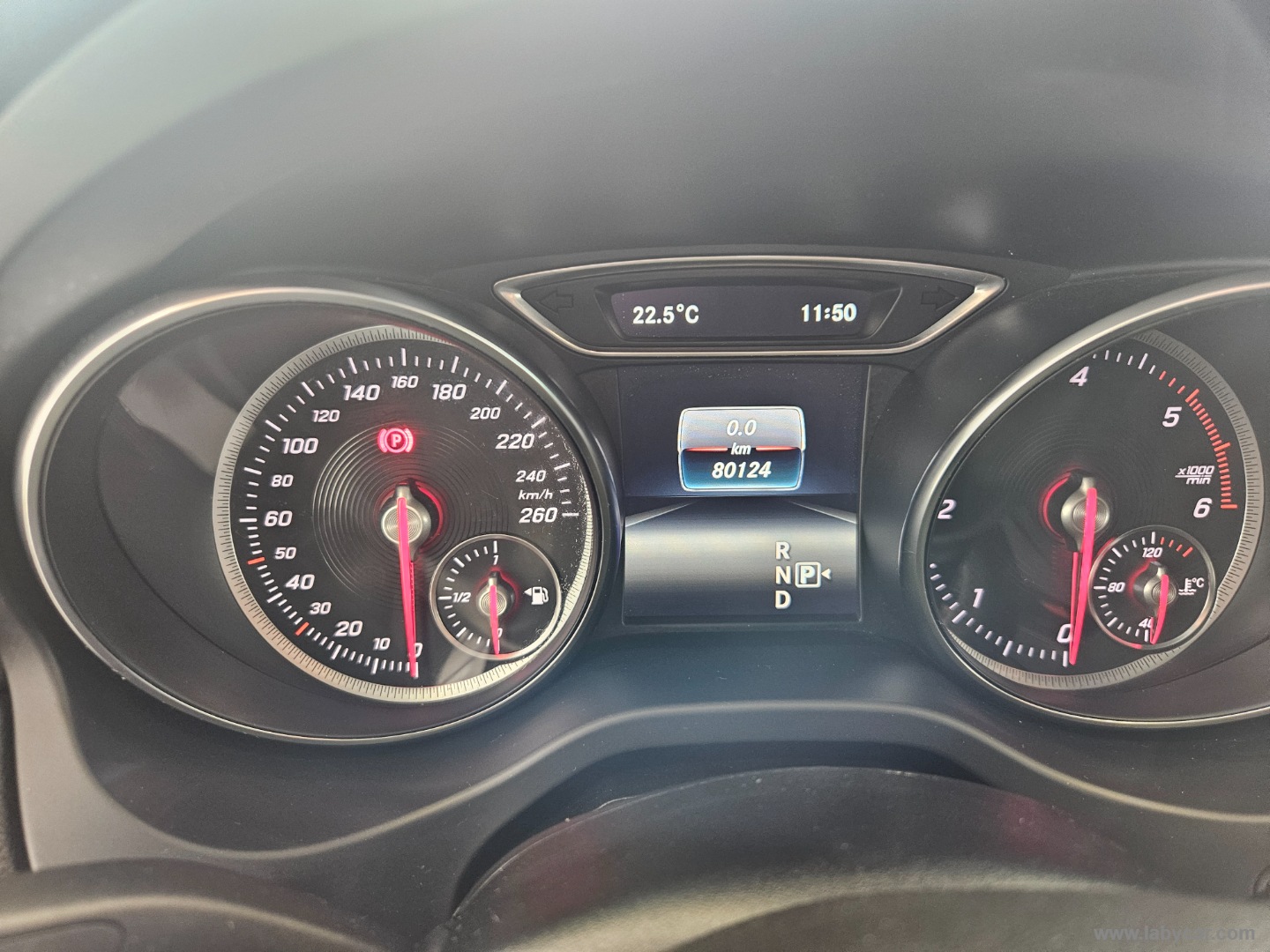 GLA 200 d Automatic 4Matic Premium - immagine 8