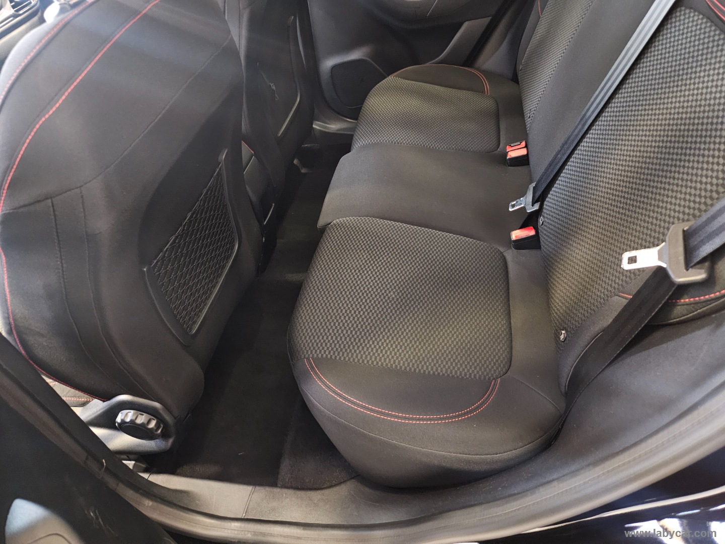 Puma 1.0 EcoBoost Hyb. 125 CV ST-L. - immagine 8