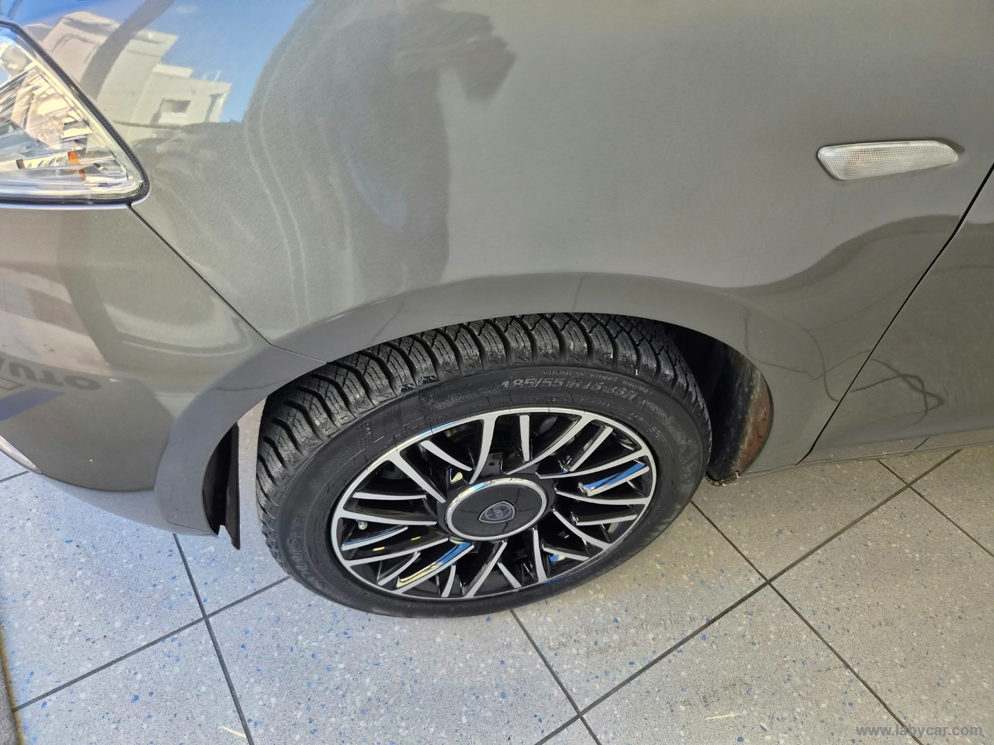 Ypsilon 1.2 69 CV 5p. GPL Ecochic Gold - immagine 8