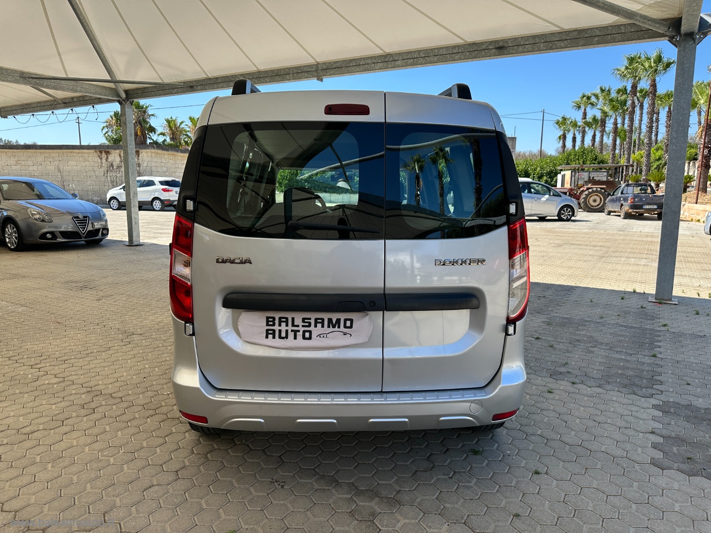 Dokker 1.6 8V 100 CV S&S GPL Essential - immagine 8