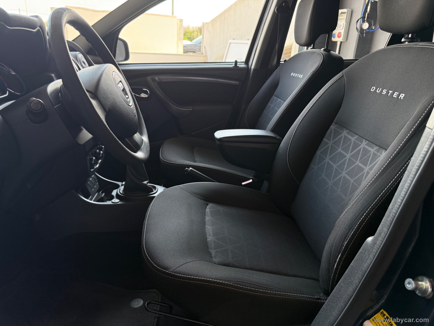 Duster 1.6 110 CV 4x2 GPL Lauréate - immagine 8