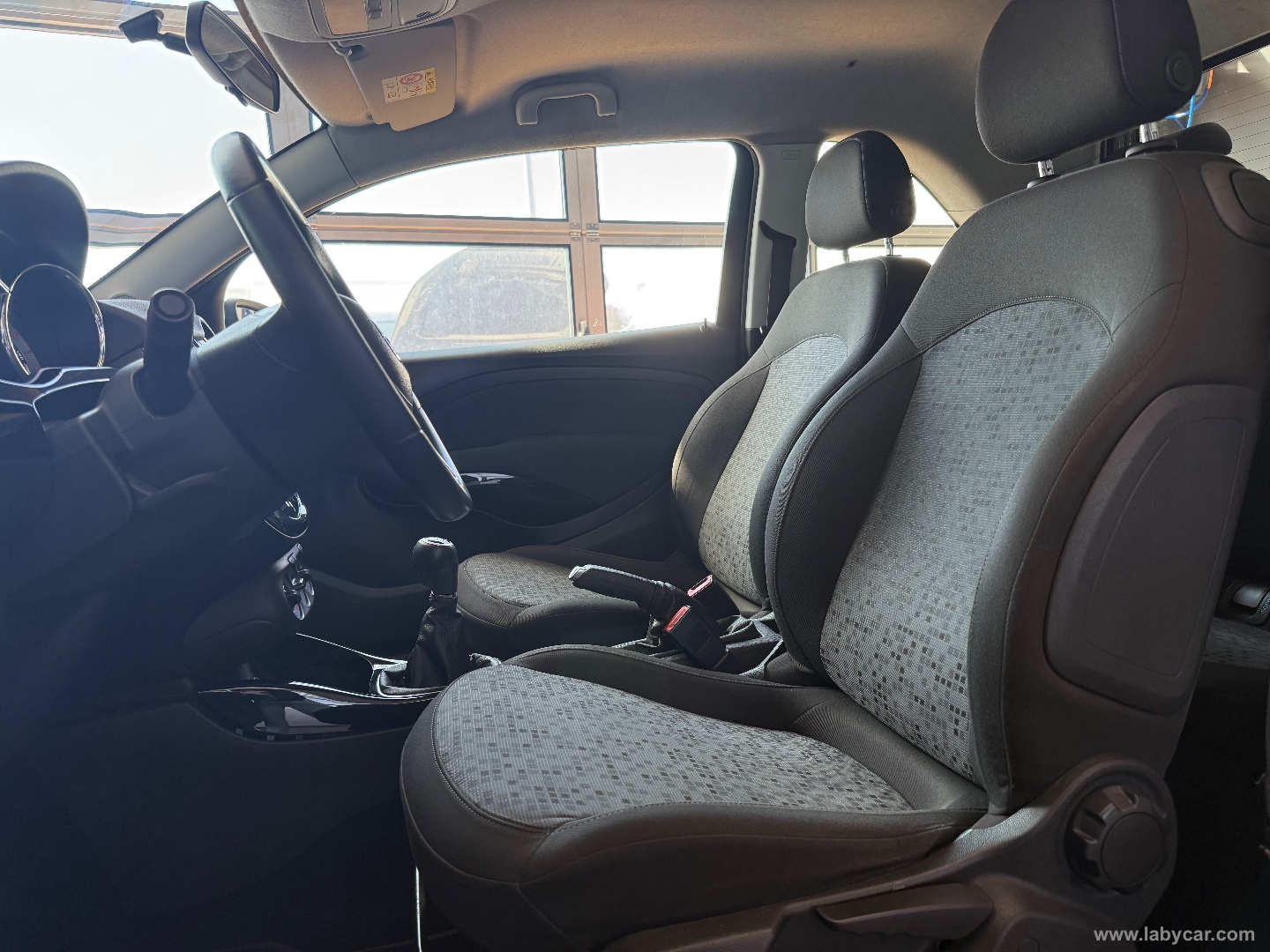 Adam 1.2 70 CV - immagine 8