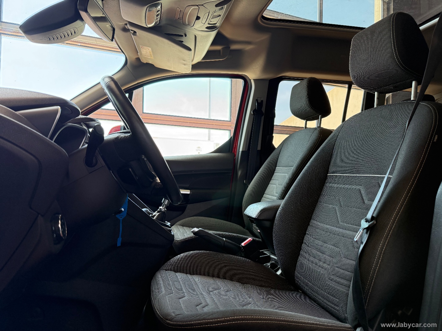 Tourneo Connect 1.5 TDCi 120 CV Plus - immagine 8