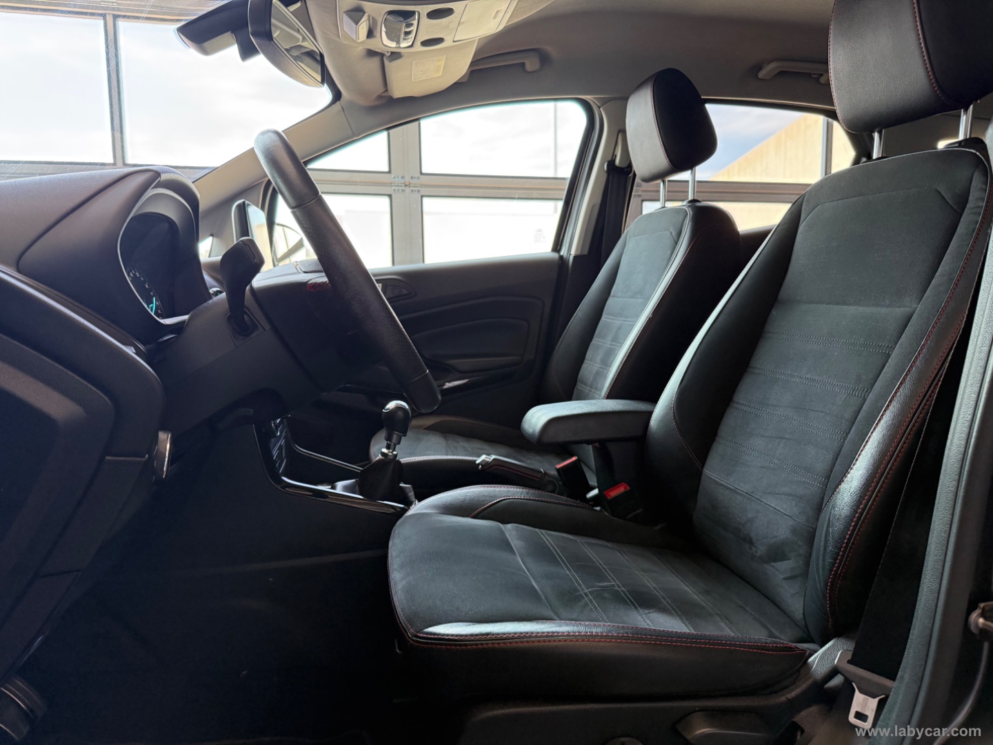 EcoSport 1.0 EcoBoost 100 CV ST-Line - immagine 8