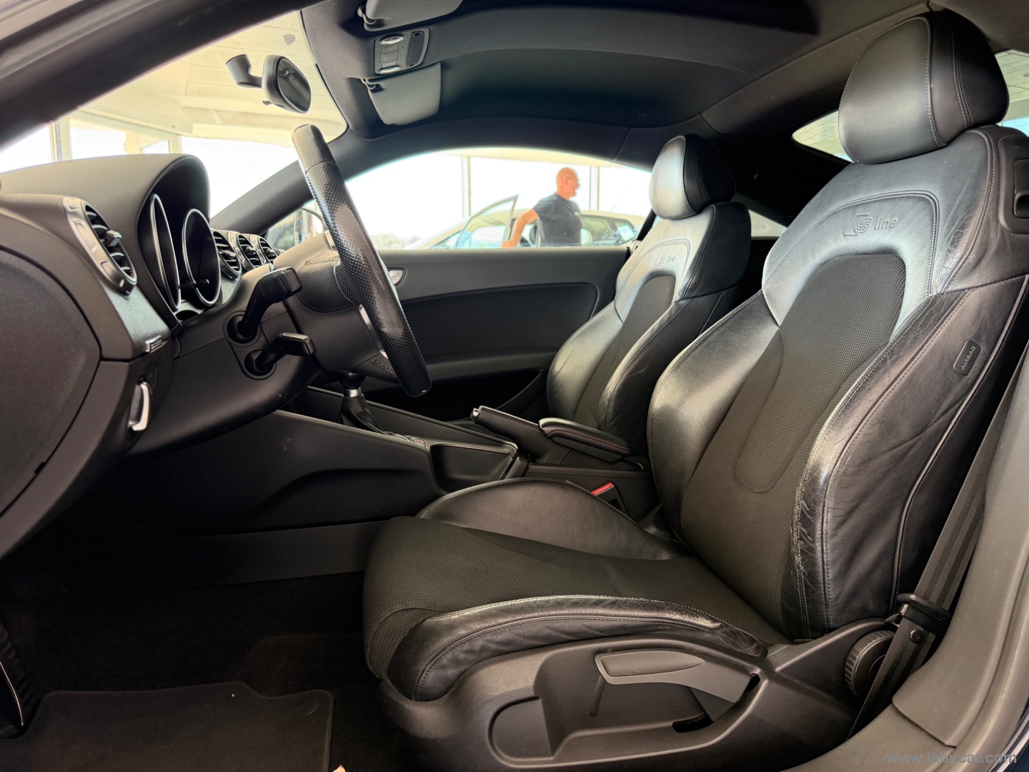 TT Coupé 2.0 TDI quattro - immagine 8