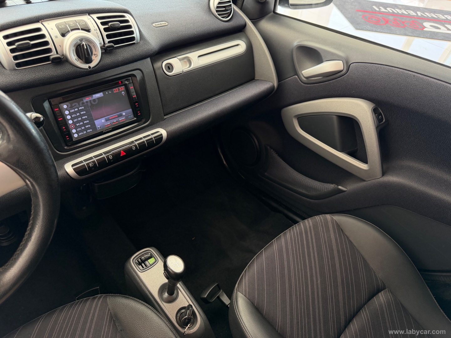 fortwo 1000 52 kW MHD coupé passion - immagine 8