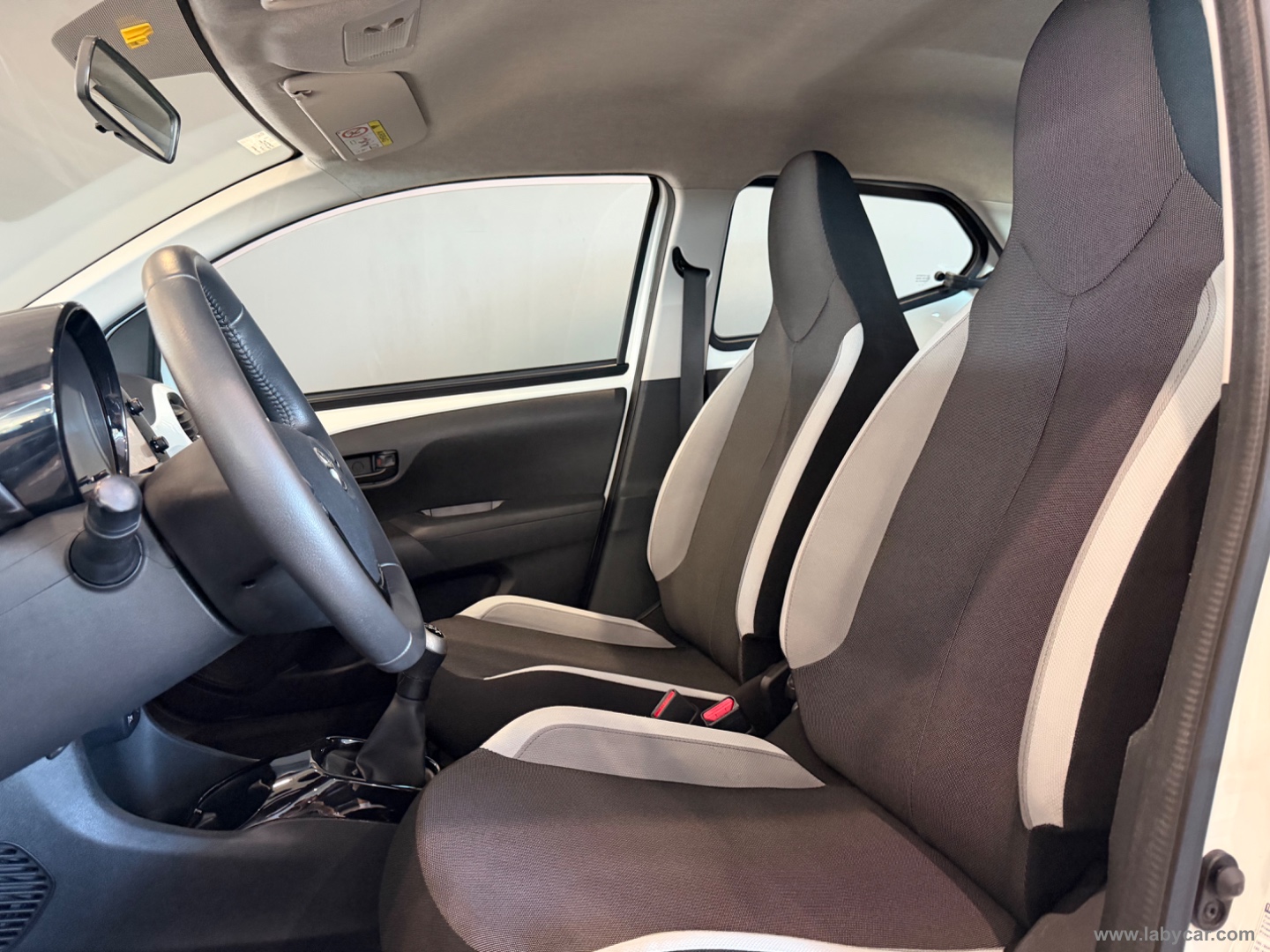 Aygo 1.0 VVT-i 69 CV 5p. x-cite - immagine 8