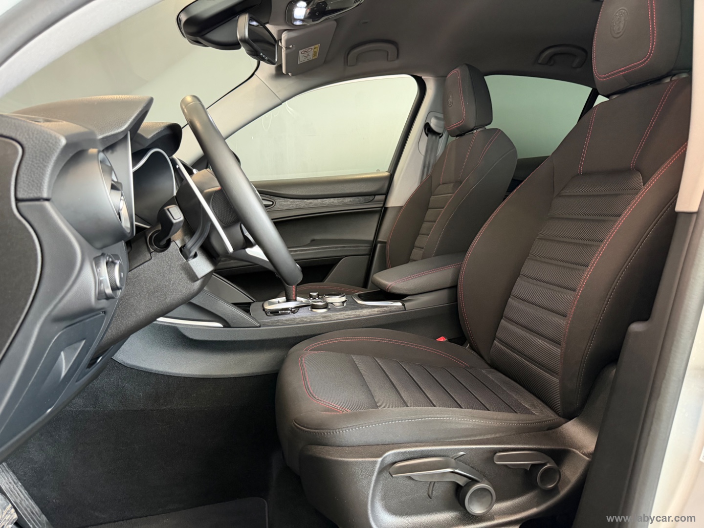 Stelvio 2.2 T.diesel 160CV AT8 RWD Bus. - immagine 8