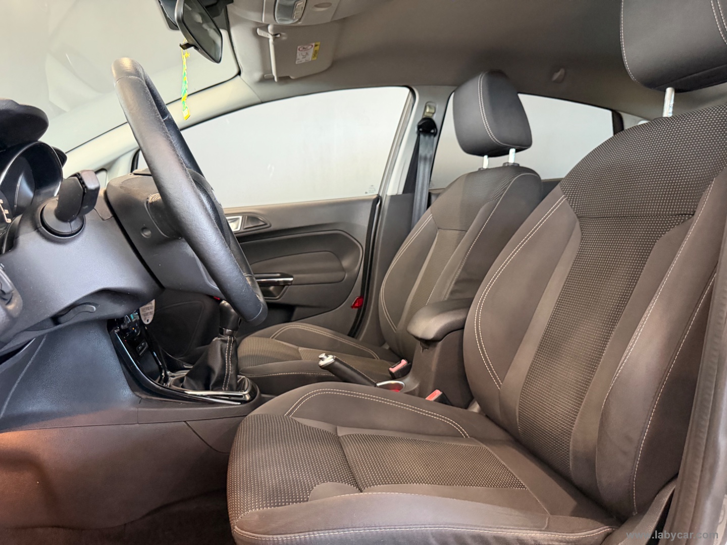 Fiesta 1.5 TDCi 95 CV 5p. Titanium - immagine 8