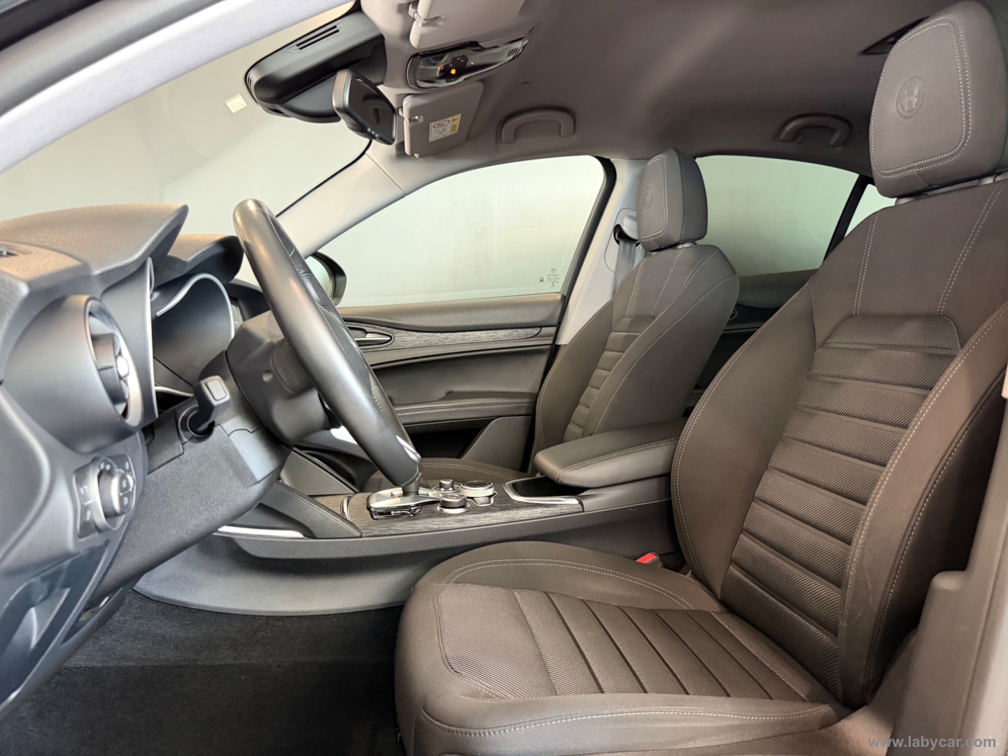 Stelvio 2.2 T.diesel 190 CV AT8 Q4 Bus. - immagine 8