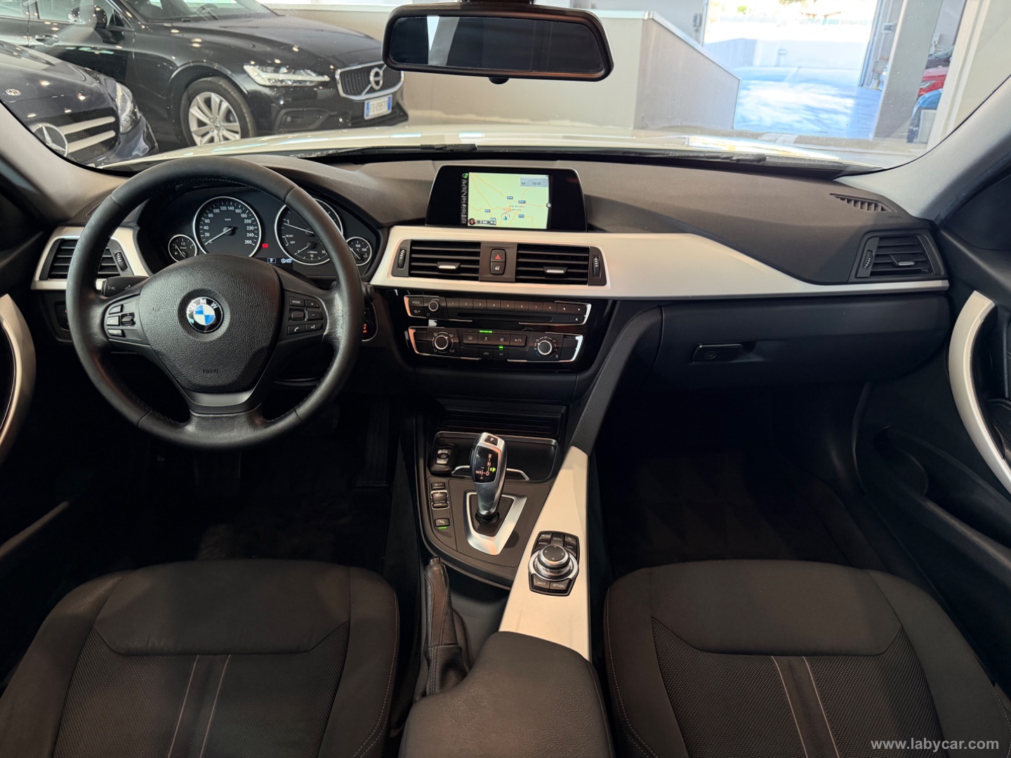 320d Efficient Dynamics Touring - immagine 8