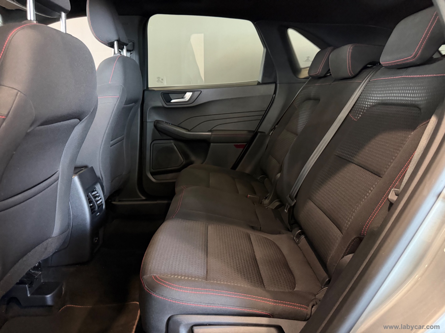 Kuga 1.5 EcoBlue 120 CV 2WD ST-Line - immagine 8