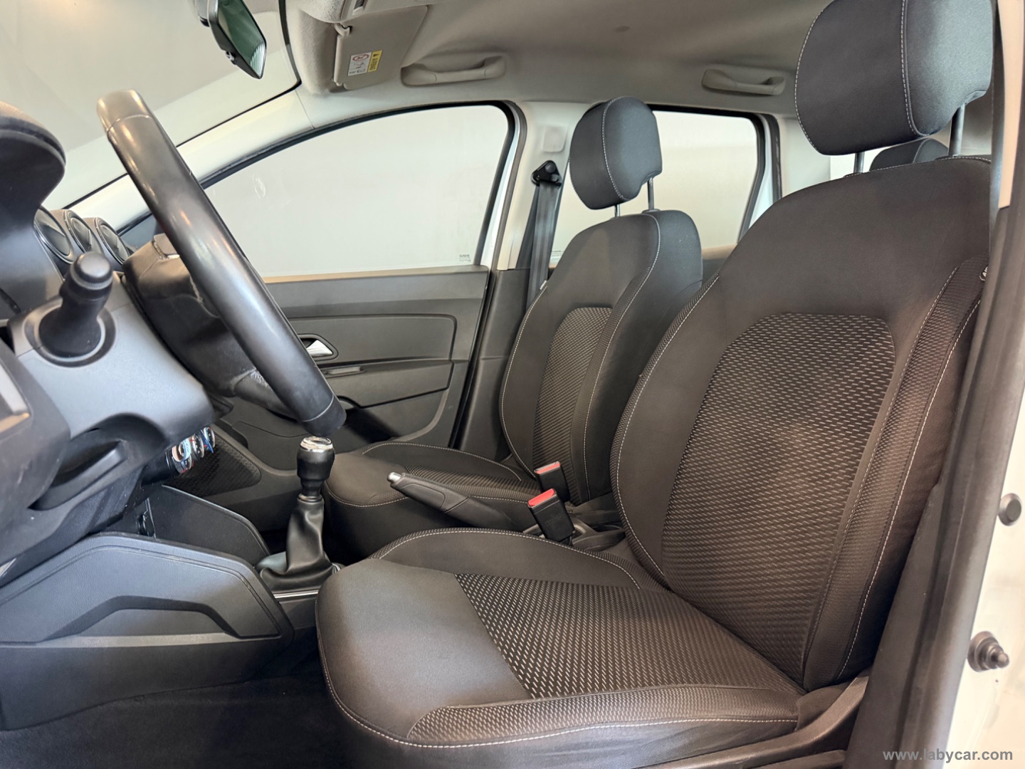 Duster 1.0 TCe 100 CV 4x2 Comfort - immagine 8