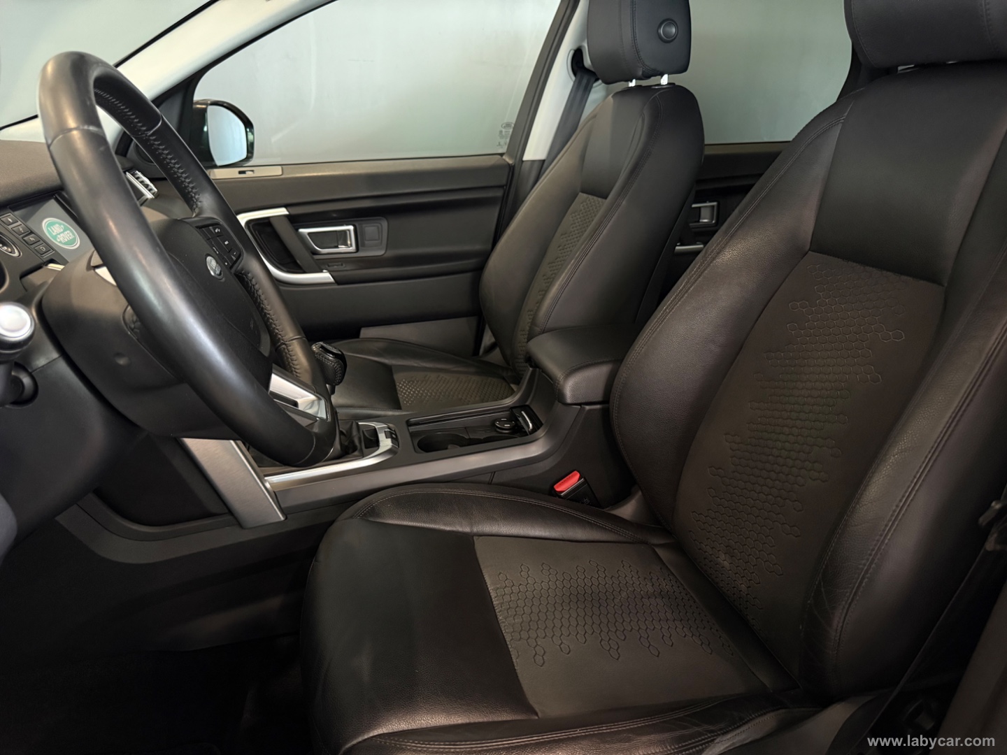 Discovery Sport 2.0 TD4 150 CV Pure - immagine 8