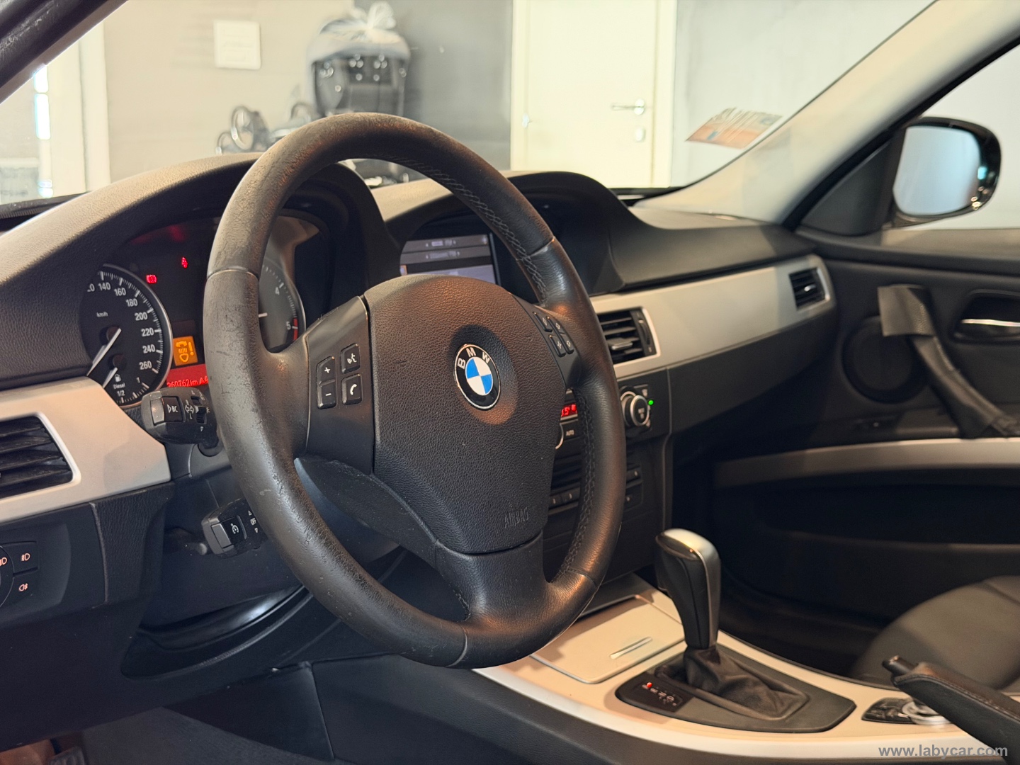 320d Touring Futura - immagine 8