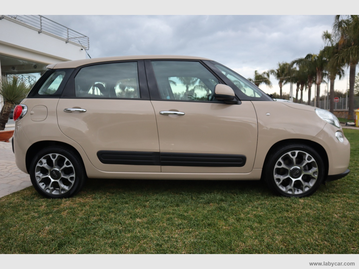500L 1.3 MJT 95 CV Business - immagine 8