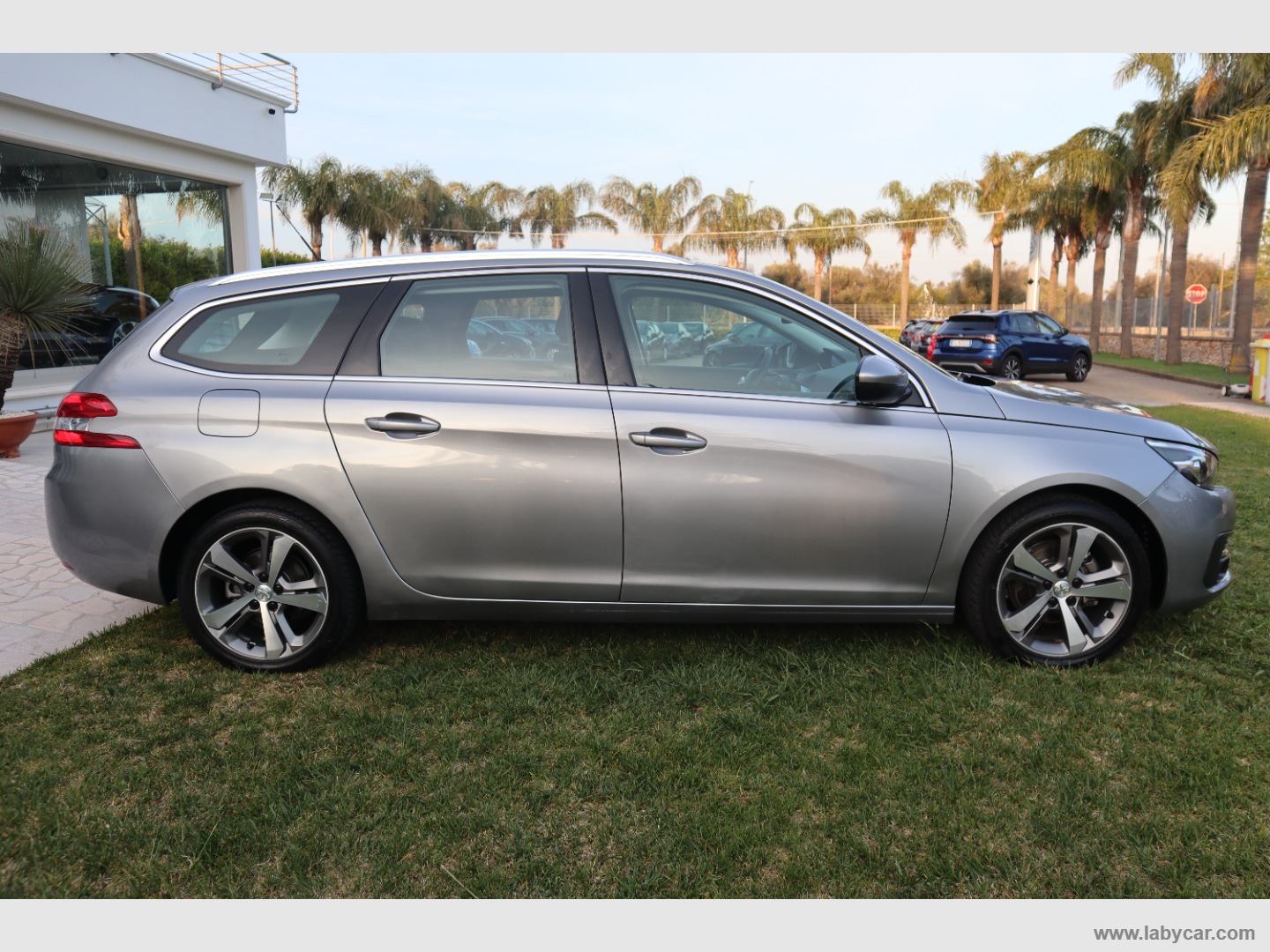 308 BlueHDi 130 S&S SW Allure - immagine 8