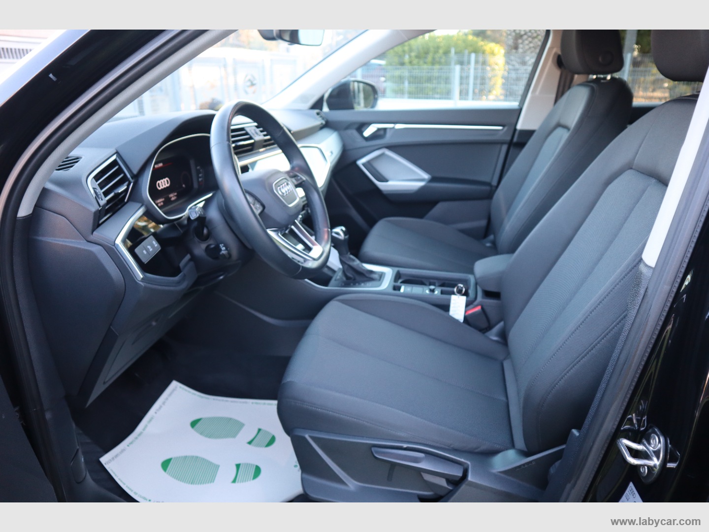 Q3 SPB 35 TDI S tronic Identity Black - immagine 8