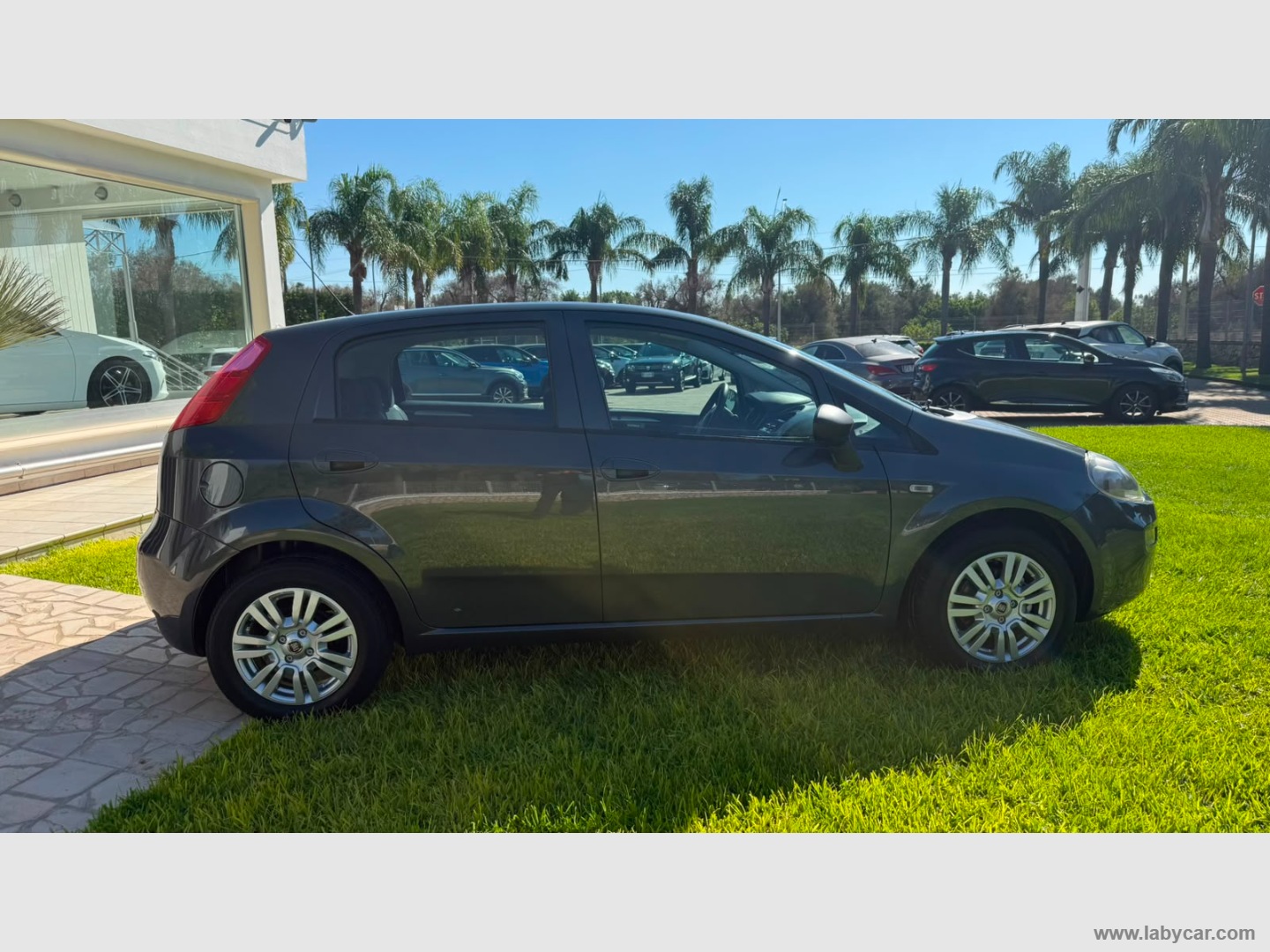 Punto 1.2 8V 5p. Lounge - immagine 8