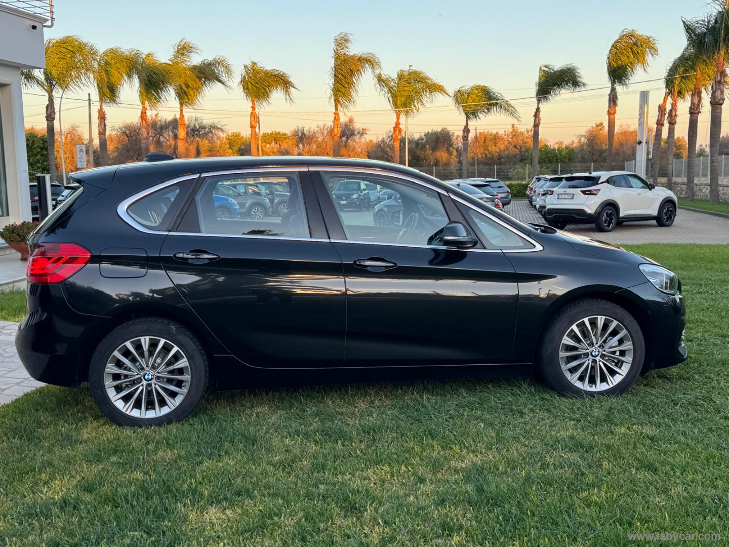 216d Active Tourer Luxury - immagine 8