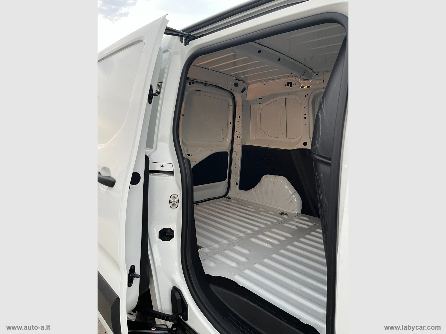 Combo Cargo 1.5 D 100 S&S 3 POSTI. - immagine 8