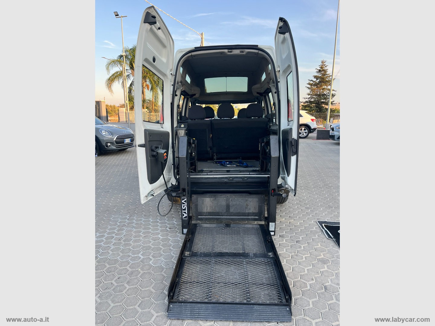 Doblò 1.3 MJT 16V Dynamic TRASPORTO DISABILI - immagine 8