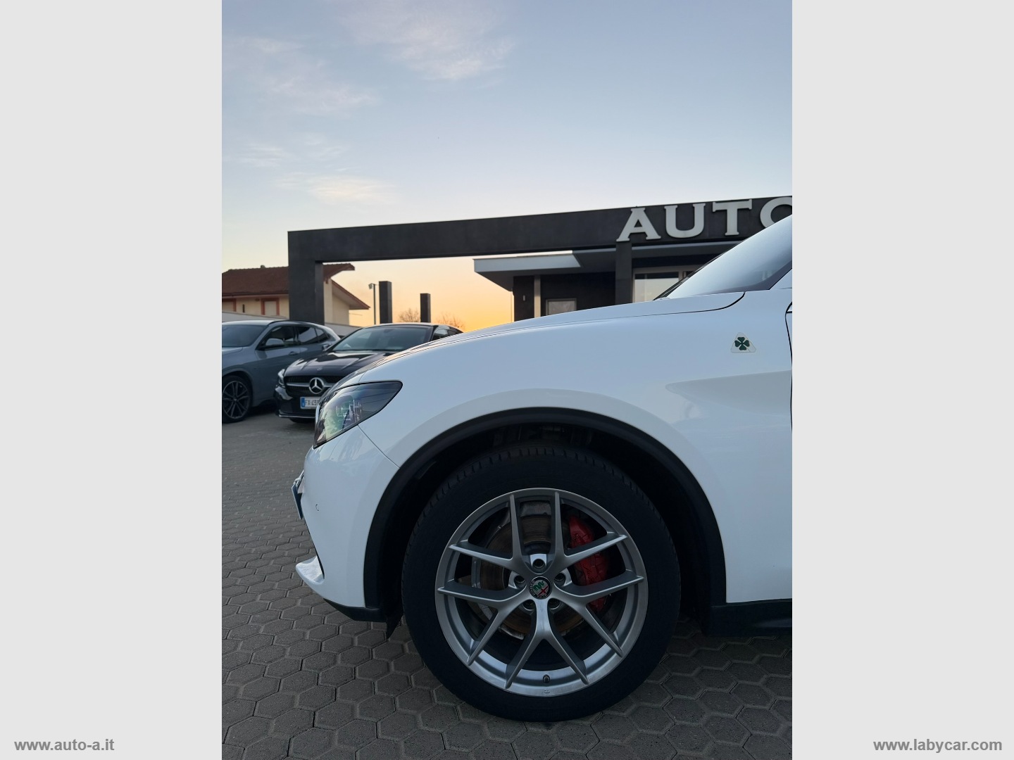Stelvio 2.2 T.diesel 210 CV AT8 Q4 Super - immagine 8