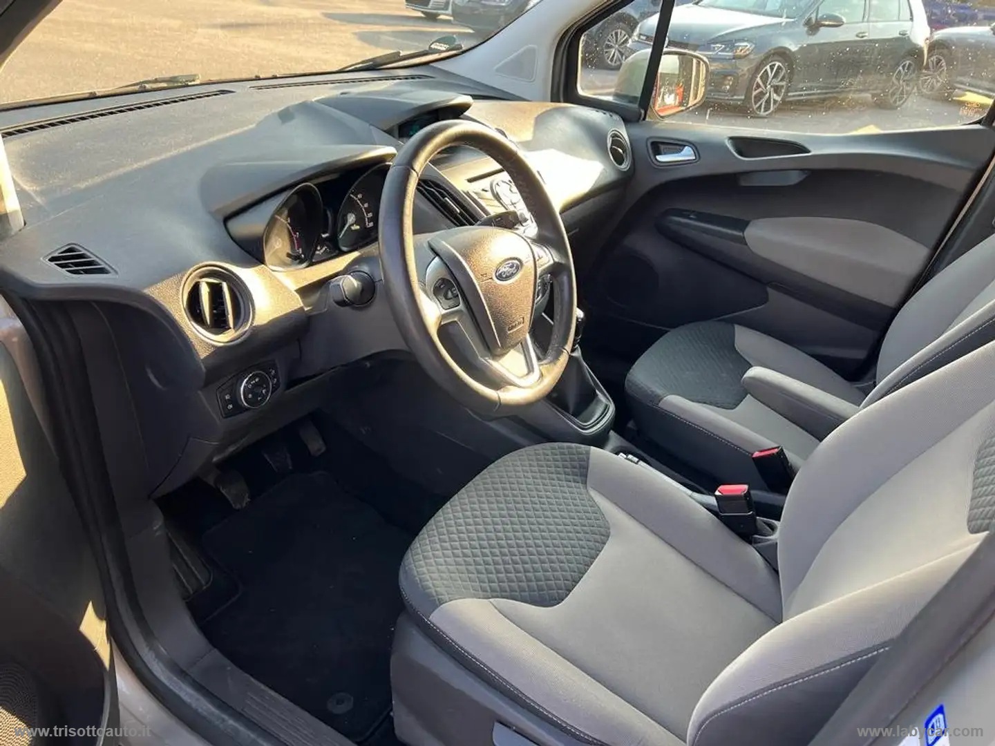 Tourneo Courier 1.0 EcoBoost 100 CV CON GANCIO TRAINO - immagine 8