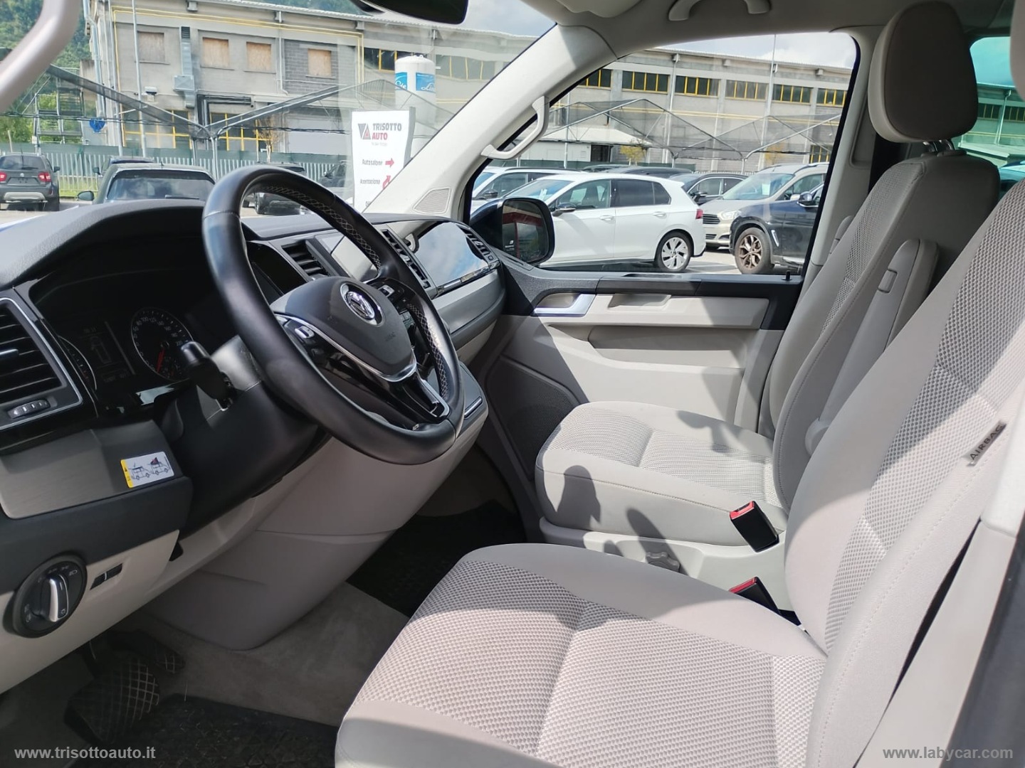 California 2.0TDI 199CV DSG Beach CON GANCIO TRAINO - immagine 8