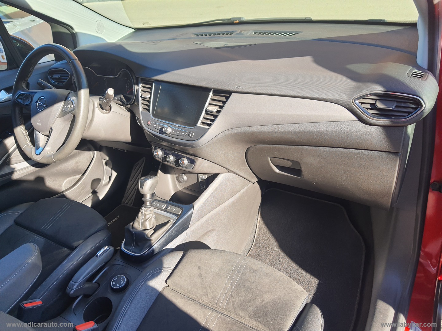 Crossland 1.2 T 12V 110 CV S&S Ultimate - immagine 8