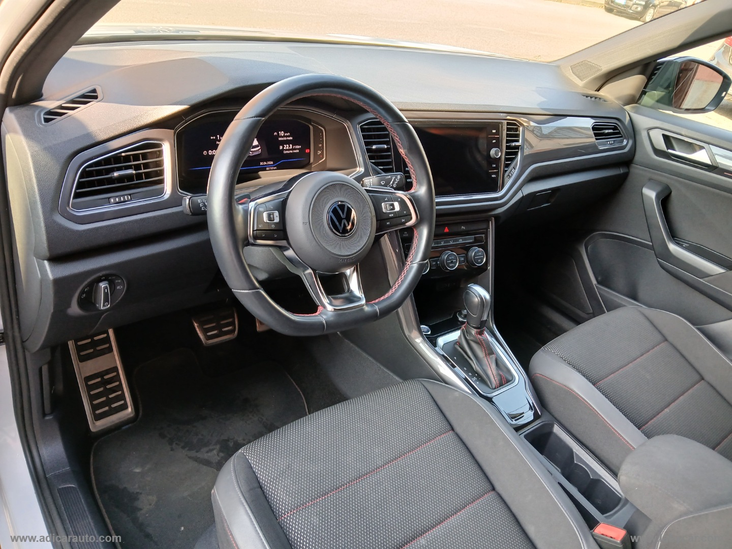 T-Roc 1.5 TSI ACT DSG R-Line - immagine 8