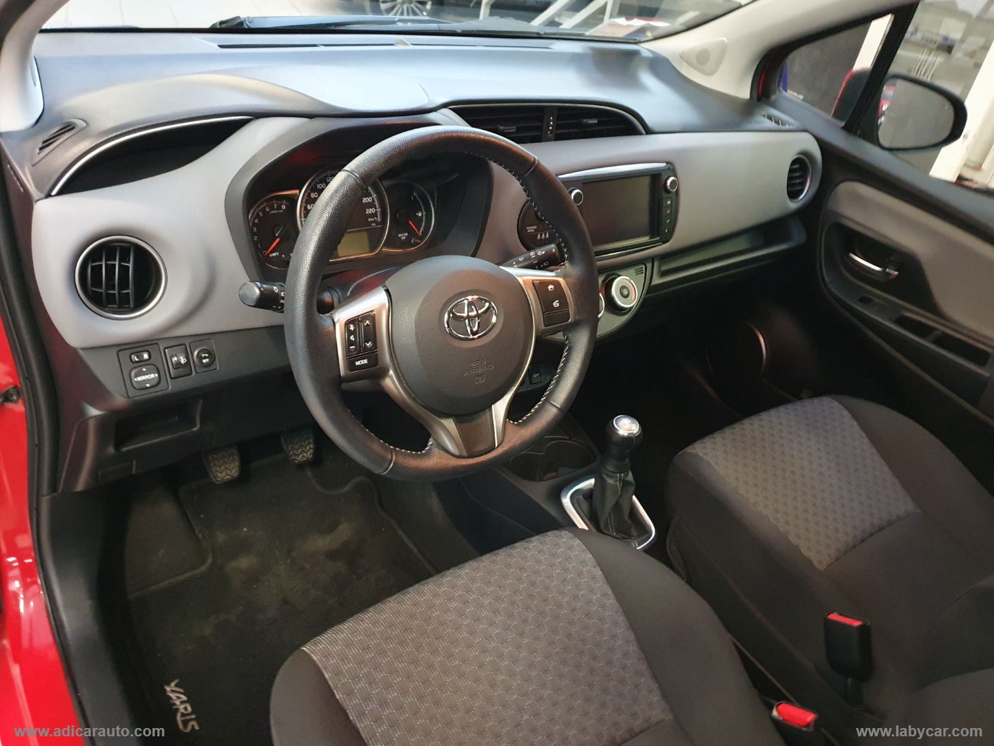 Yaris 1.0 5p. - immagine 8