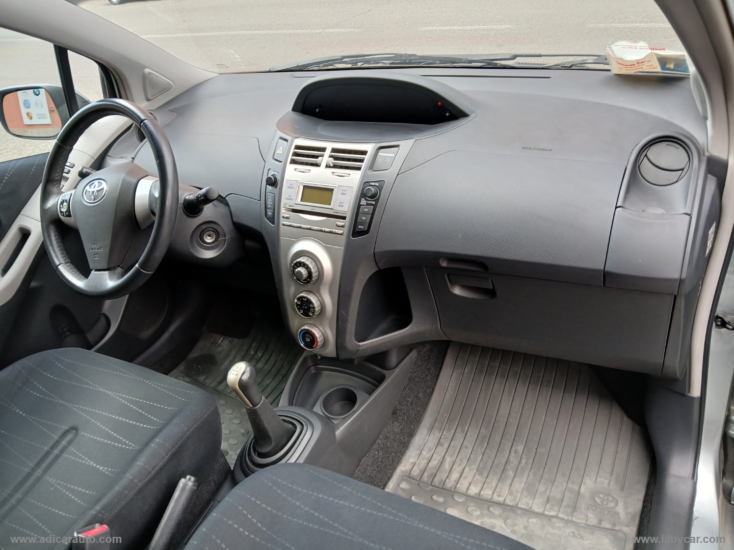 Yaris 1.0 3p. - immagine 8