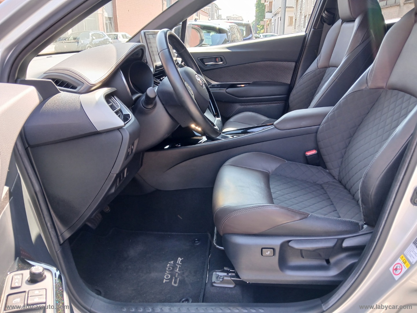 C-HR 1.8 Hybrid E-CVT Lounge - immagine 8