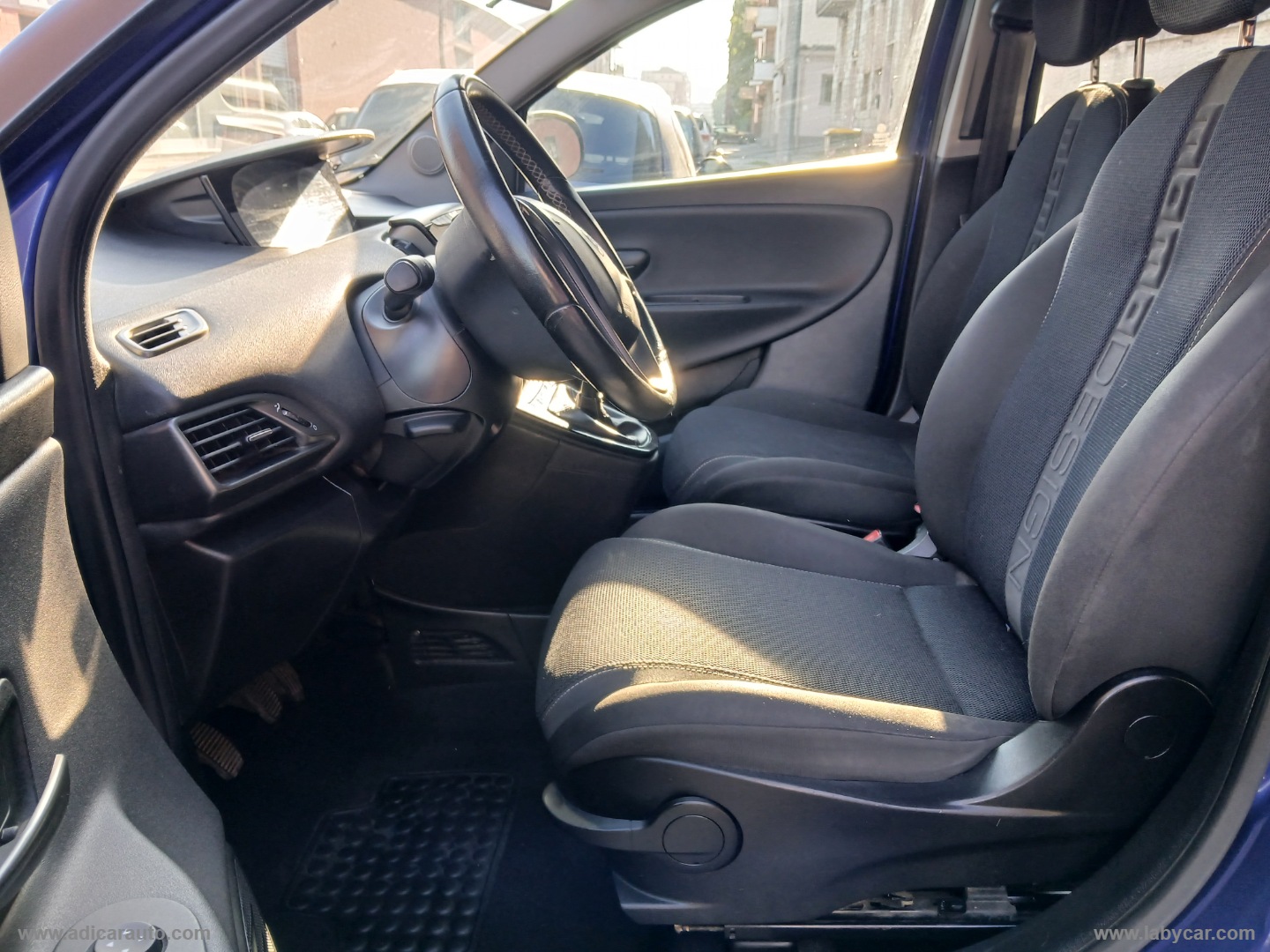 Ypsilon 1.2 69 CV 5p. S Momodesign - immagine 8