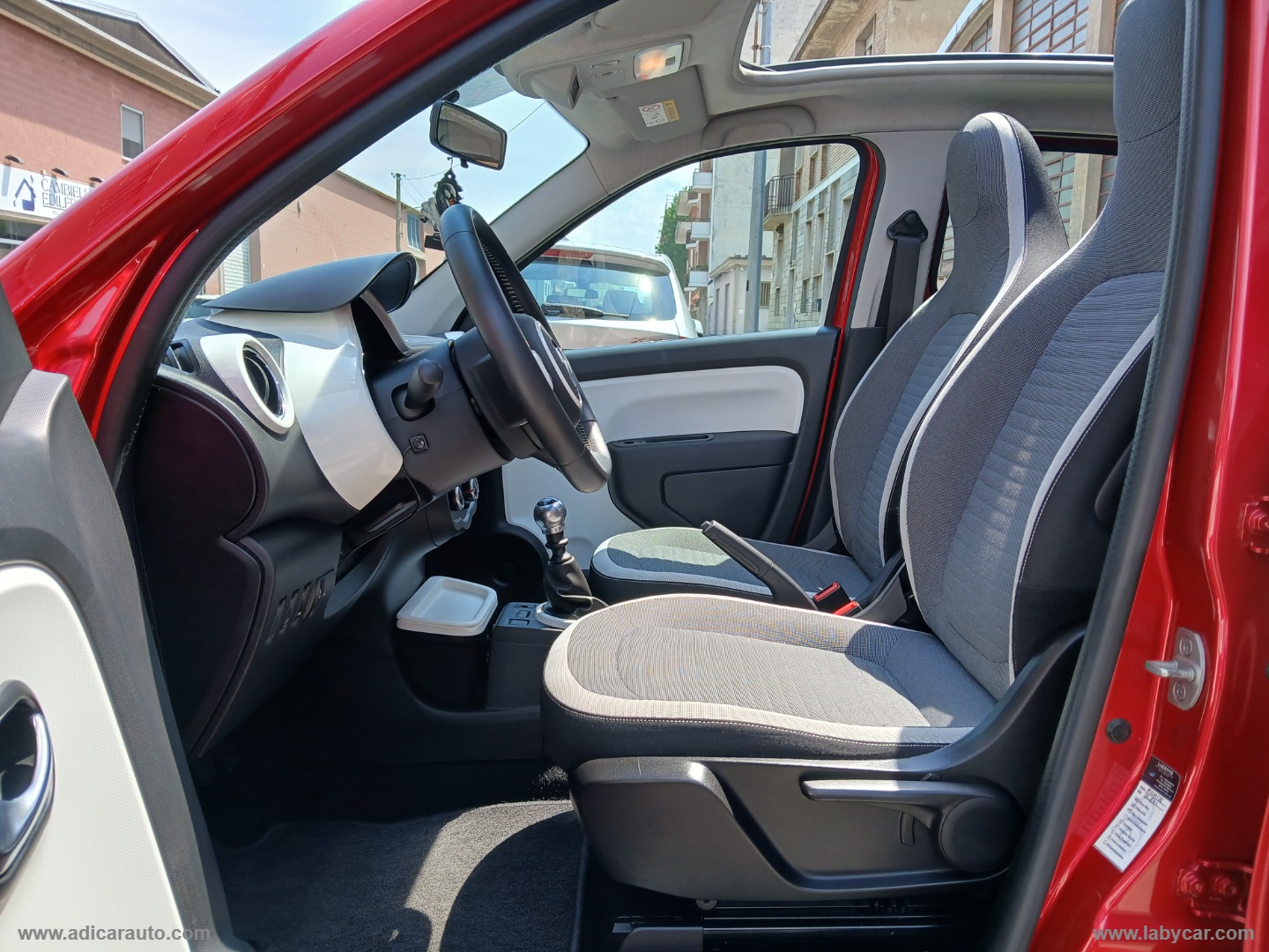 Twingo TCe 90 CV S&S - immagine 8