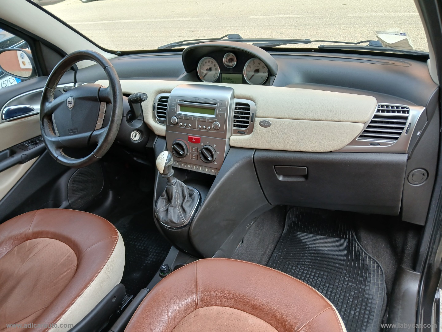 Ypsilon 1.4 16V 95 CV - immagine 8