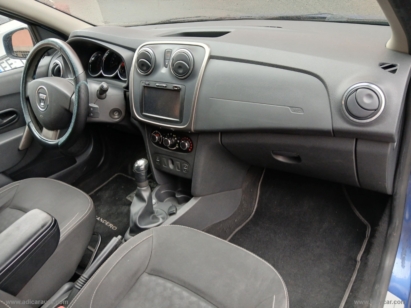 Sandero 1.2 GPL 75 CV Ambiance - immagine 8