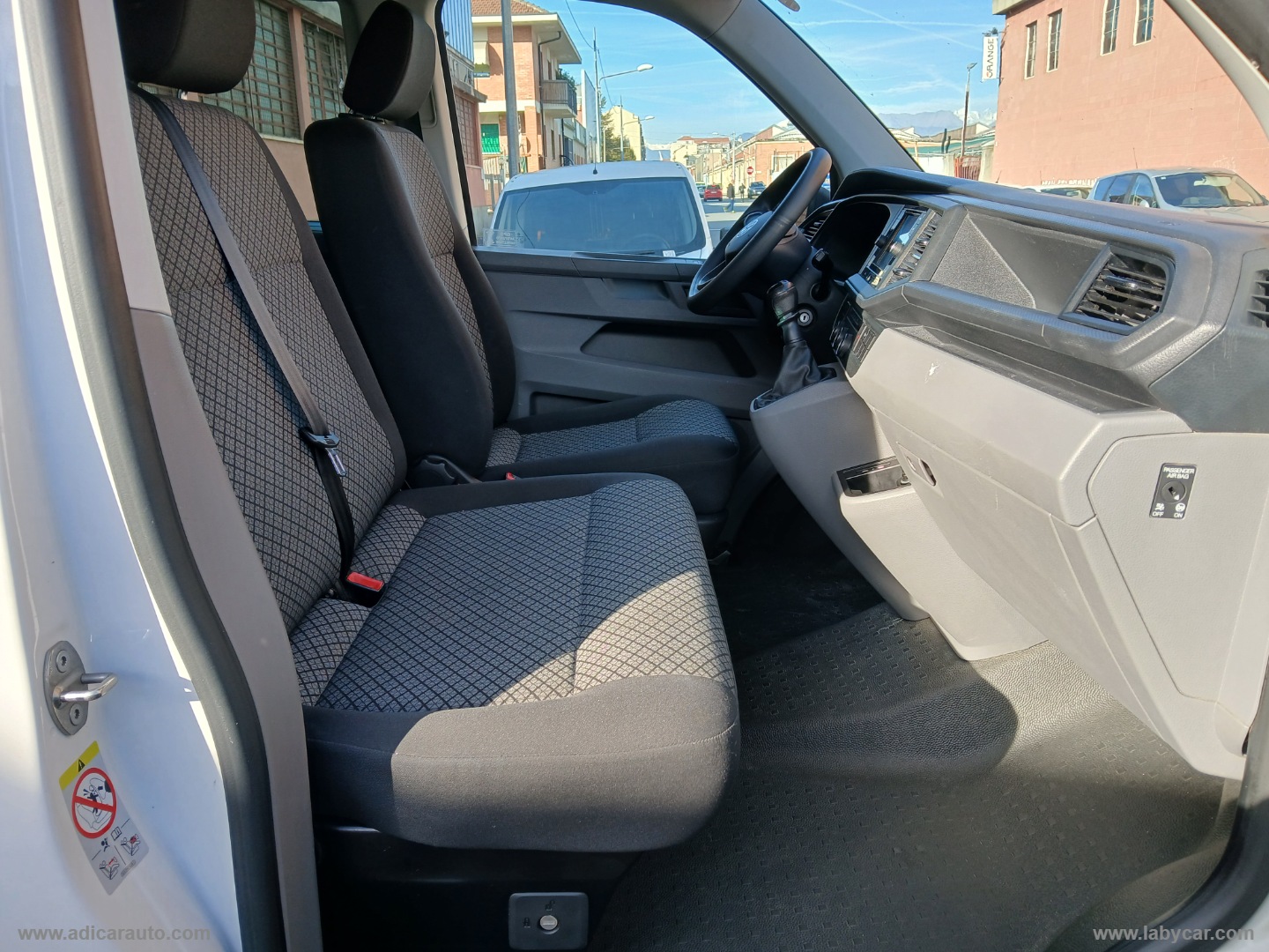 Caravelle 2.0 TDI 110 CV 9 POSTI IVA ESPOSTA - immagine 8