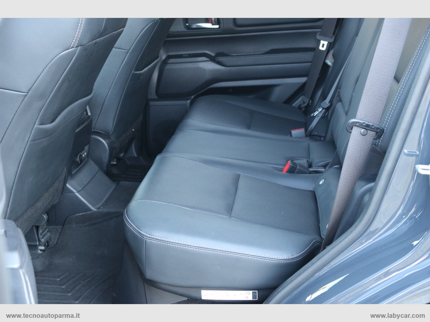 Land Cruiser 2.8 D4D A/T AWD Adventure - immagine 8