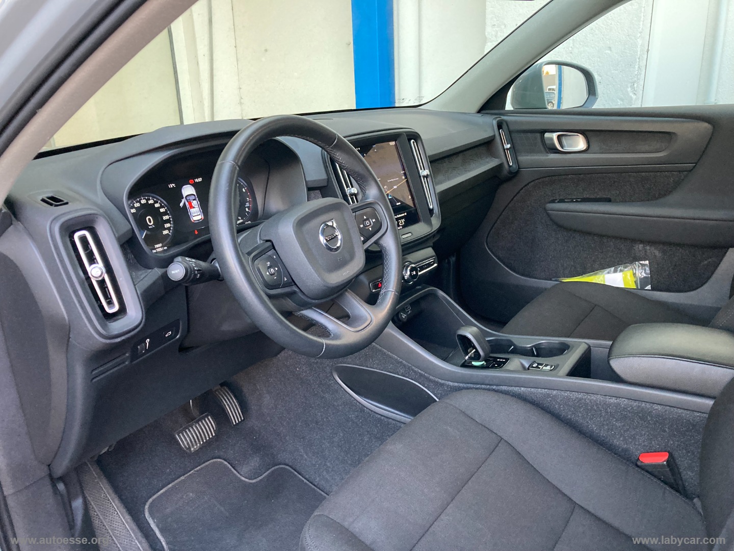 XC40 T2 automatico Essential - immagine 8