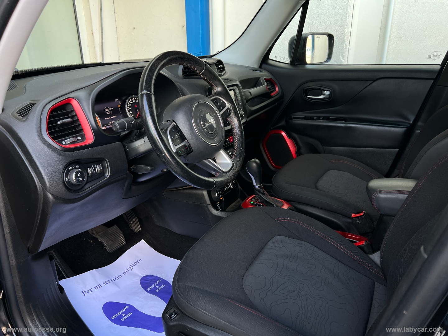 Renegade 2.0 Mjt 170CV 4WD AUT. TRAILHAWK - immagine 8