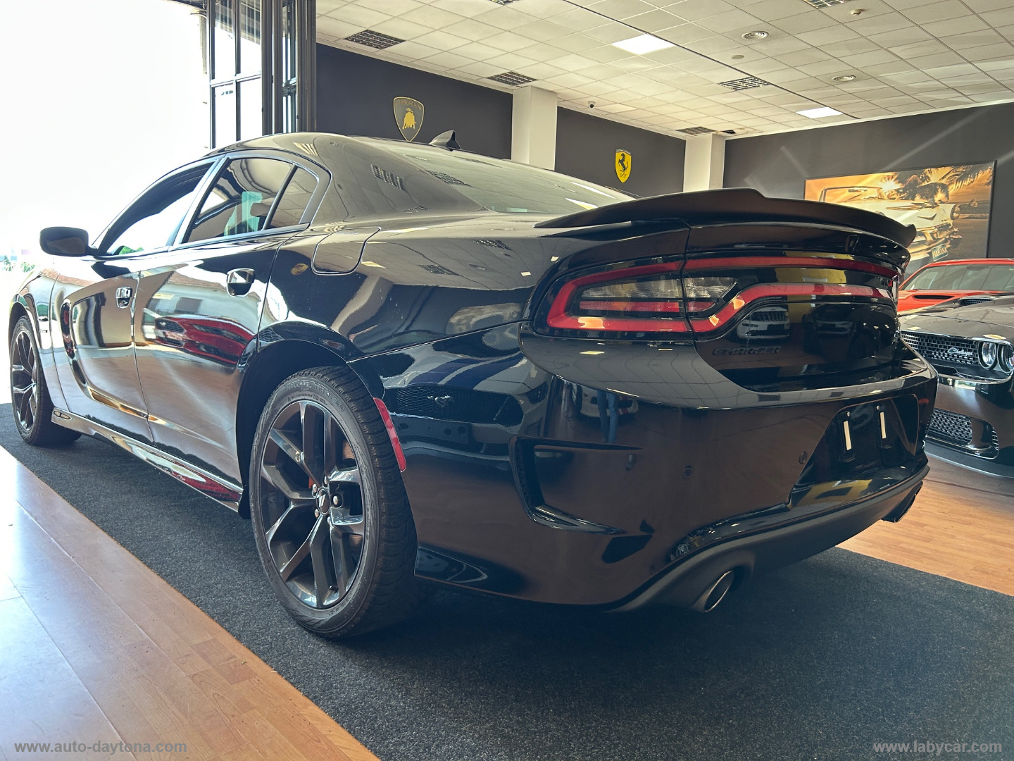 CHARGER SRT 5.7 V8 - immagine 8