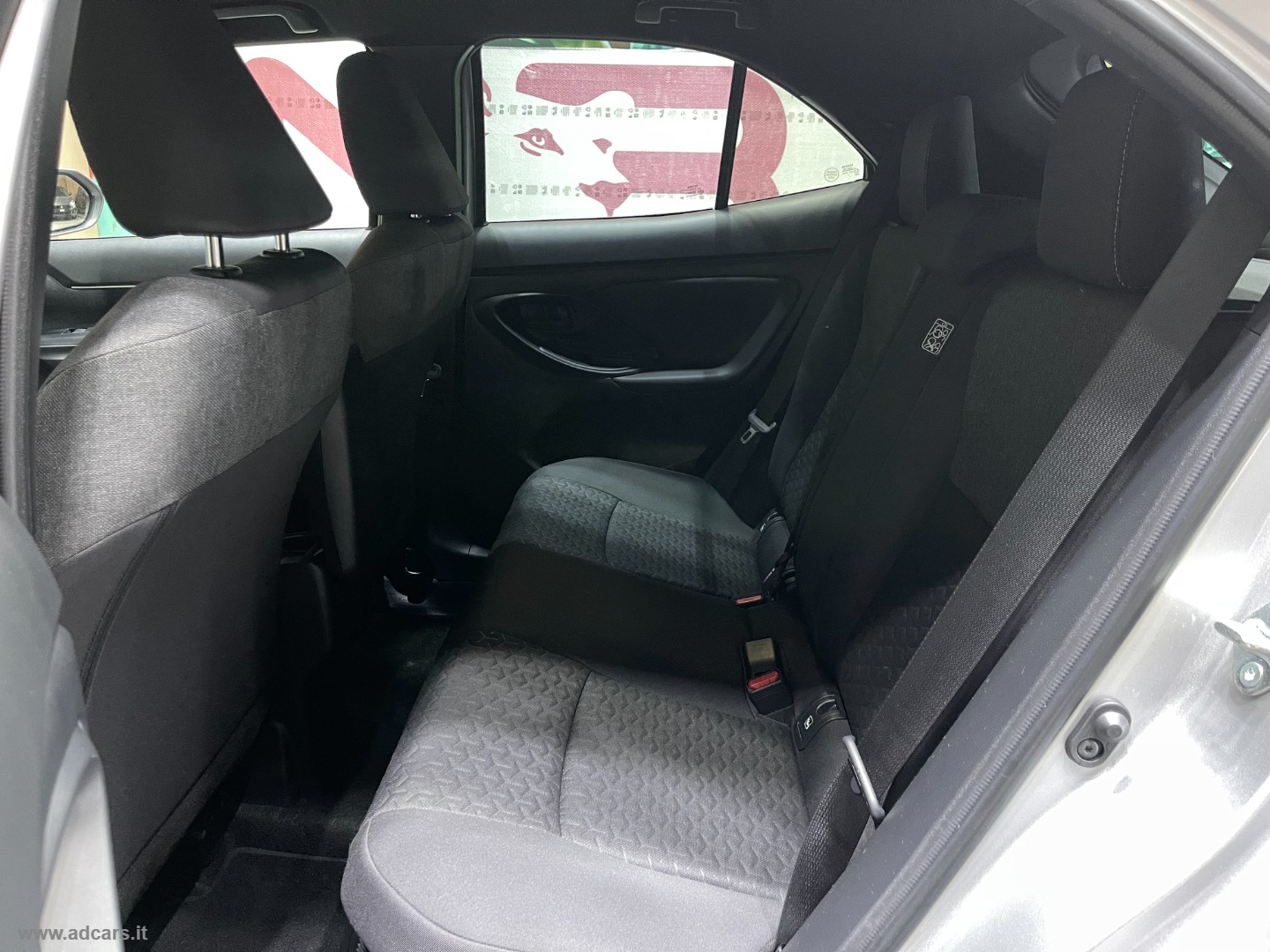 Yaris Cross 1.5 Hyb. 5p. E-CVT AWD Trend *4X4*NEOPATENTATI* - immagine 8
