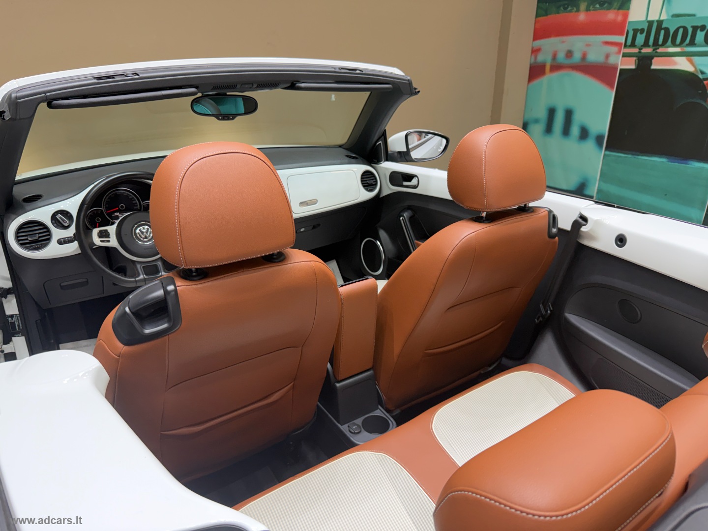 Maggiolino Cabrio 1.4 TSI CUP Fender Edition *TAGLIANDI VOLKSWAGEN* - immagine 8