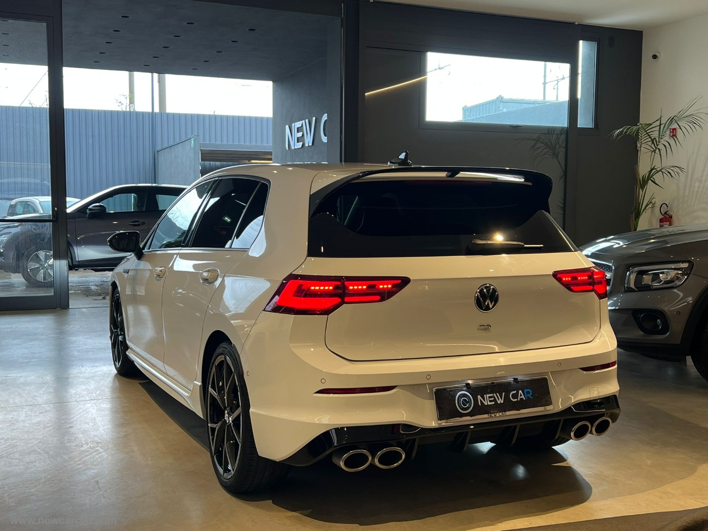 Golf 2.0 TSI R DSG 4Motion - immagine 8